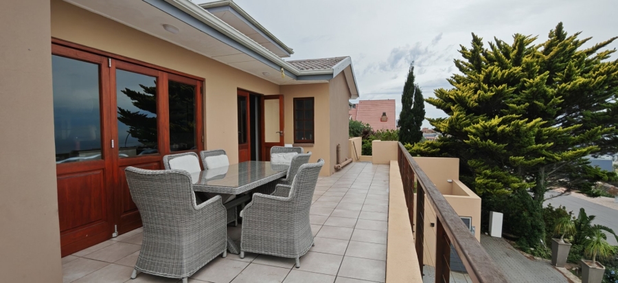 7 Bedroom Property for Sale in Dana Bay Western Cape